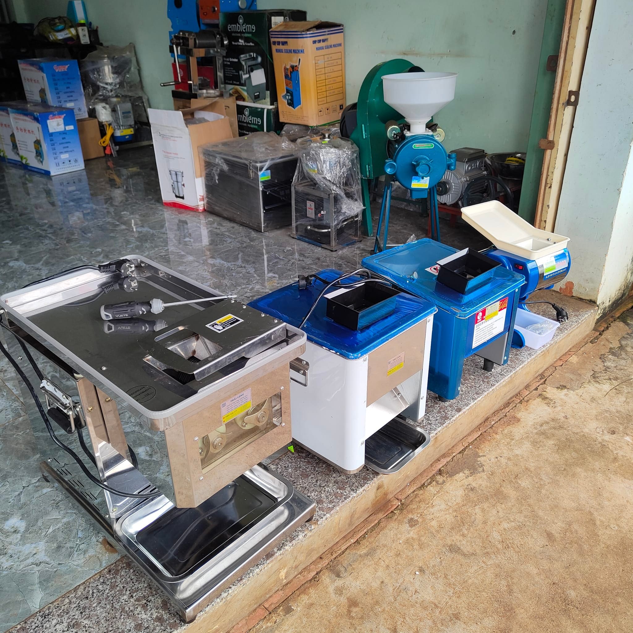 Máy chế biến thực phẩm minh họa