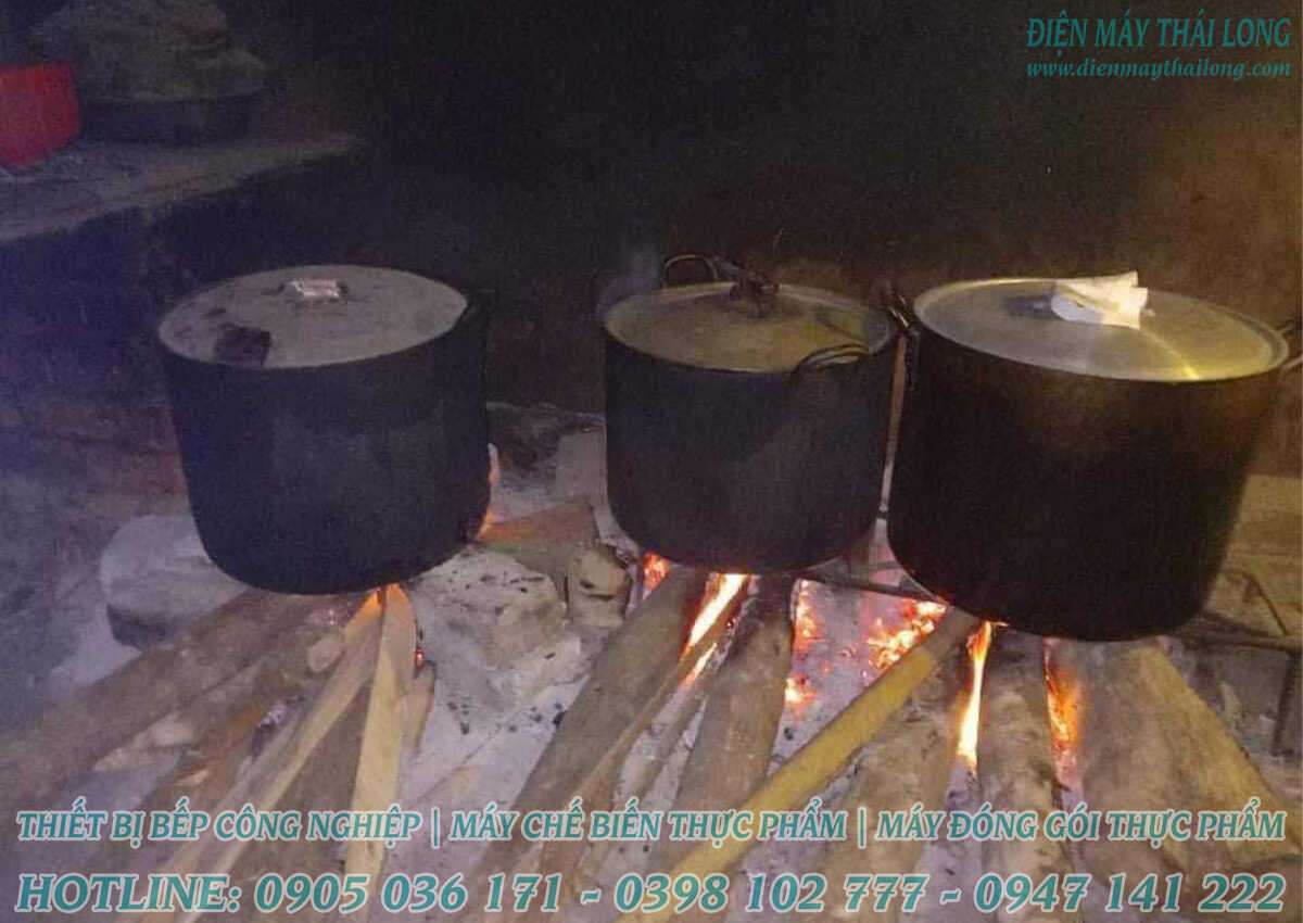 Hình ảnh nấu bánh bằng than củi