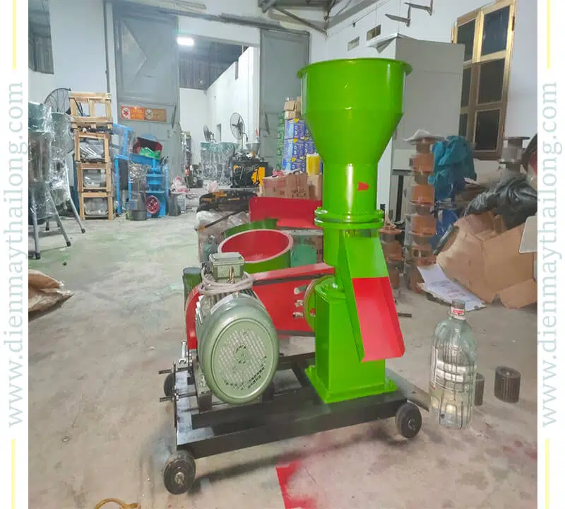 Máy Ép Cám Viên S200