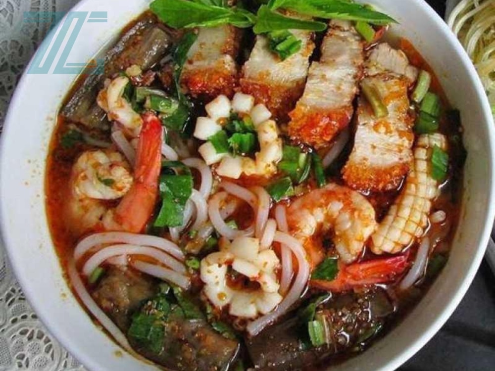 Món bún mắm hải sản