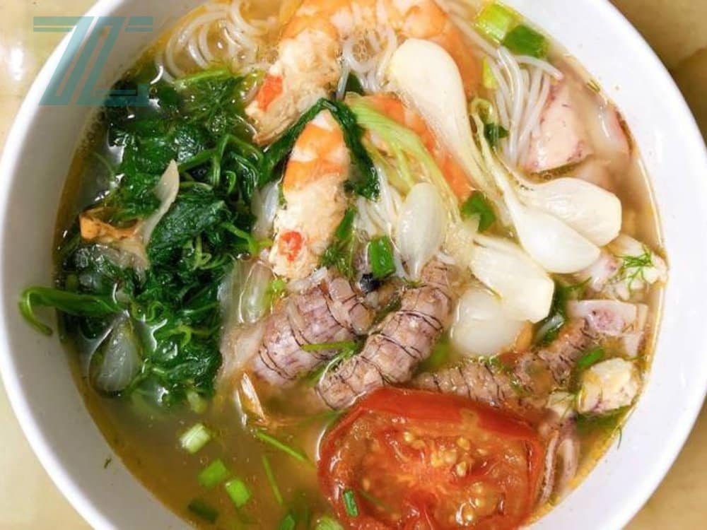 Món bún hải sản