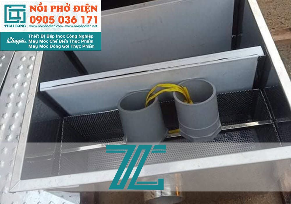 Bể tách mỡ inox ngày càng được ứng dụng rộng rãi, trở thành một thiết bị không thể thiếu trong mọi mô hình bếp chuyên nghiệp.
