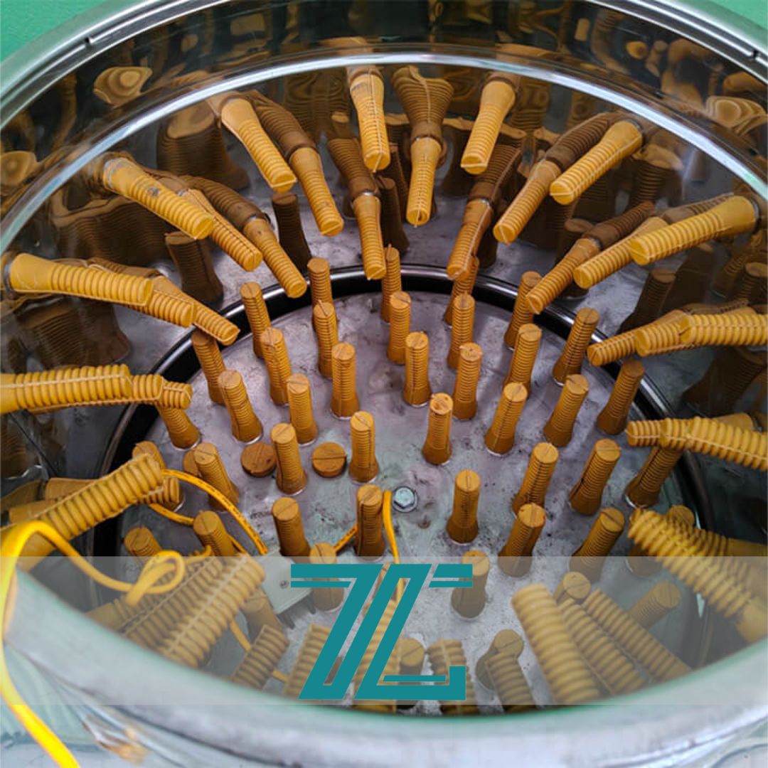 Sử dụng máy vặt lông gà đúng cách không chỉ giúp tối ưu hiệu suất làm sạch lông gia cầm mà còn kéo dài tuổi thọ của thiết bị, đảm bảo an toàn cho người vận hành và giữ chất lượng thành phẩm.